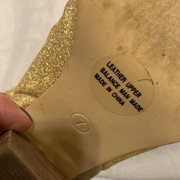 Seychelles gold glitter leather upper bootie size 7 - Picture 4 of 9